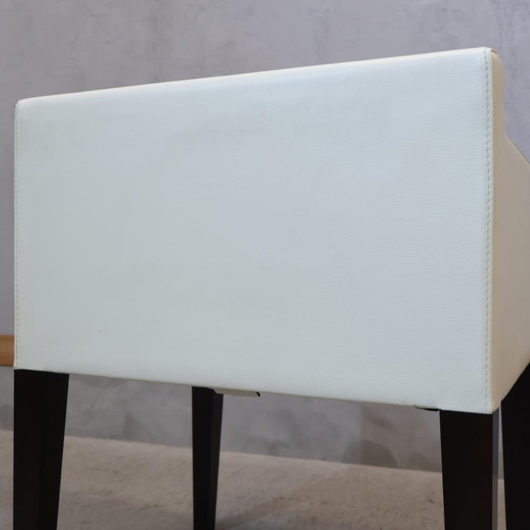 カッシーナ カトリーヌ・メミ アームチェア ダイニングチェア 革 ラウンジチェア