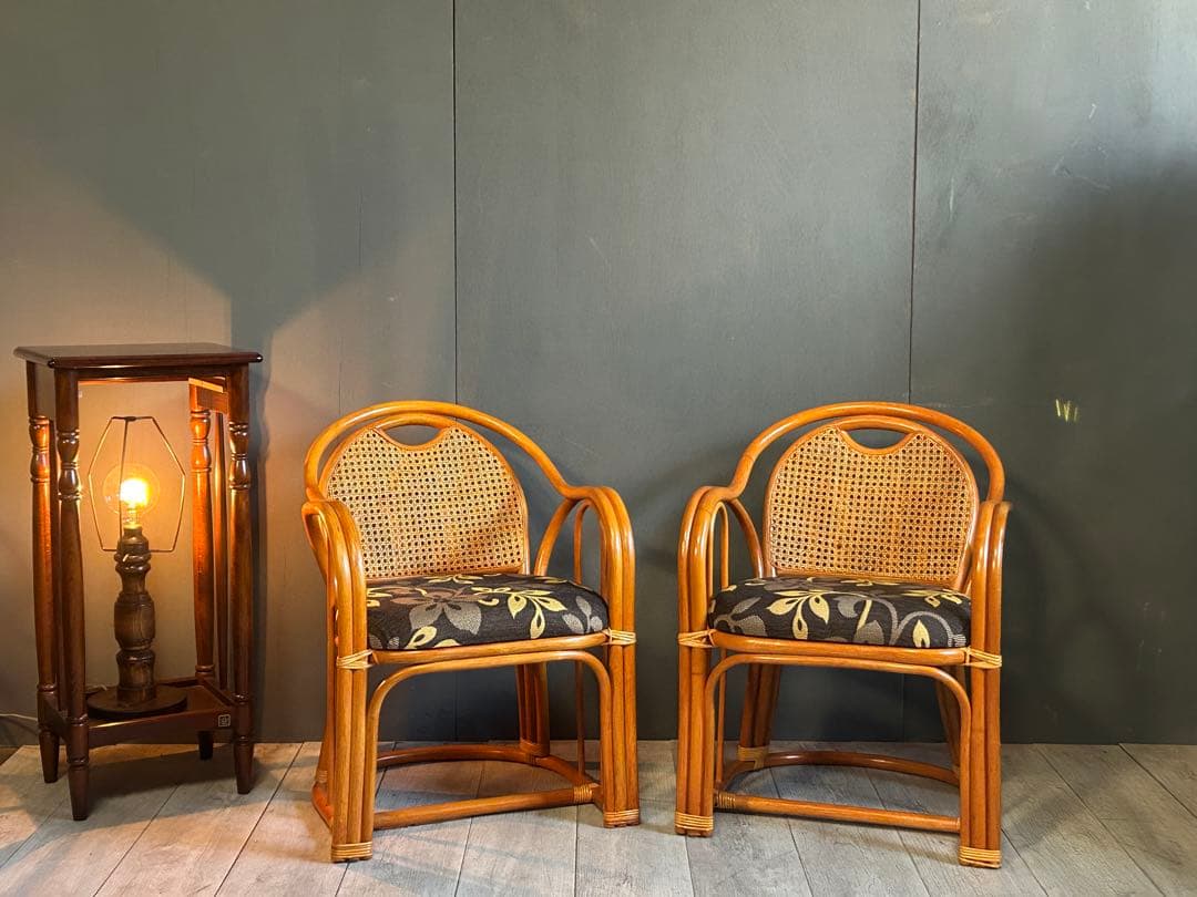 超美品　ラタン　籐　アームチェア　ミドルチェア　ローチェア　肘付椅子　艶感 2脚