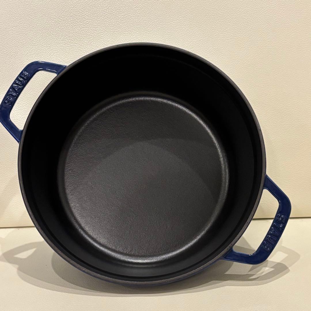 ストウブ　昔のロイヤルブルー　24cm