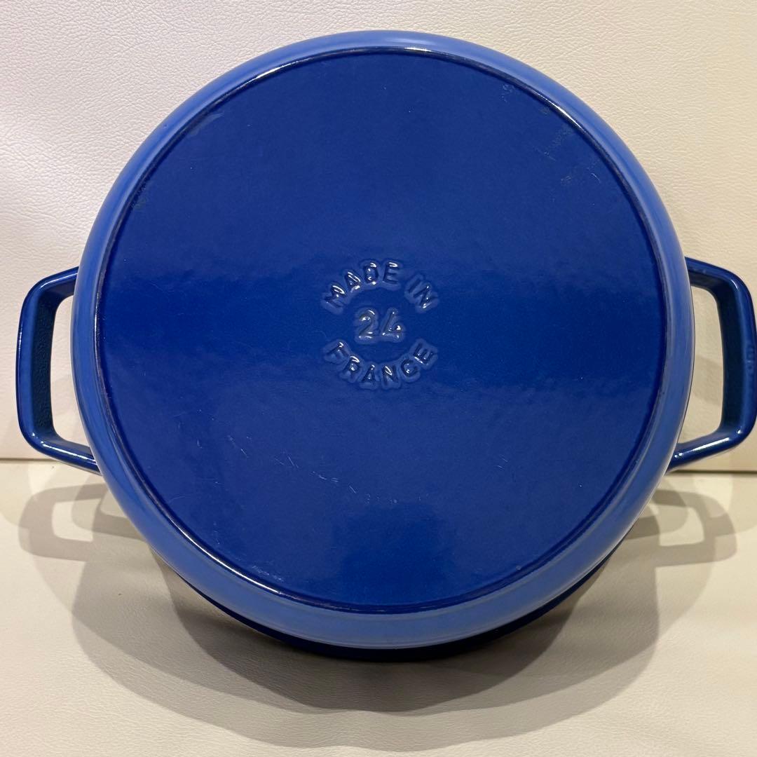 ストウブ　昔のロイヤルブルー　24cm