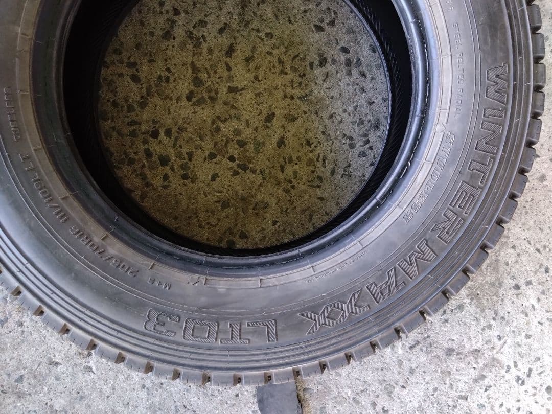 205/70R16 スタッドレス　6本セット その１