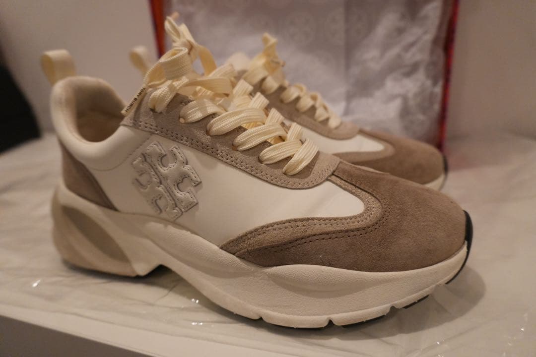 定価49,500円　トリーバーチ　スニーカー　ホワイト系