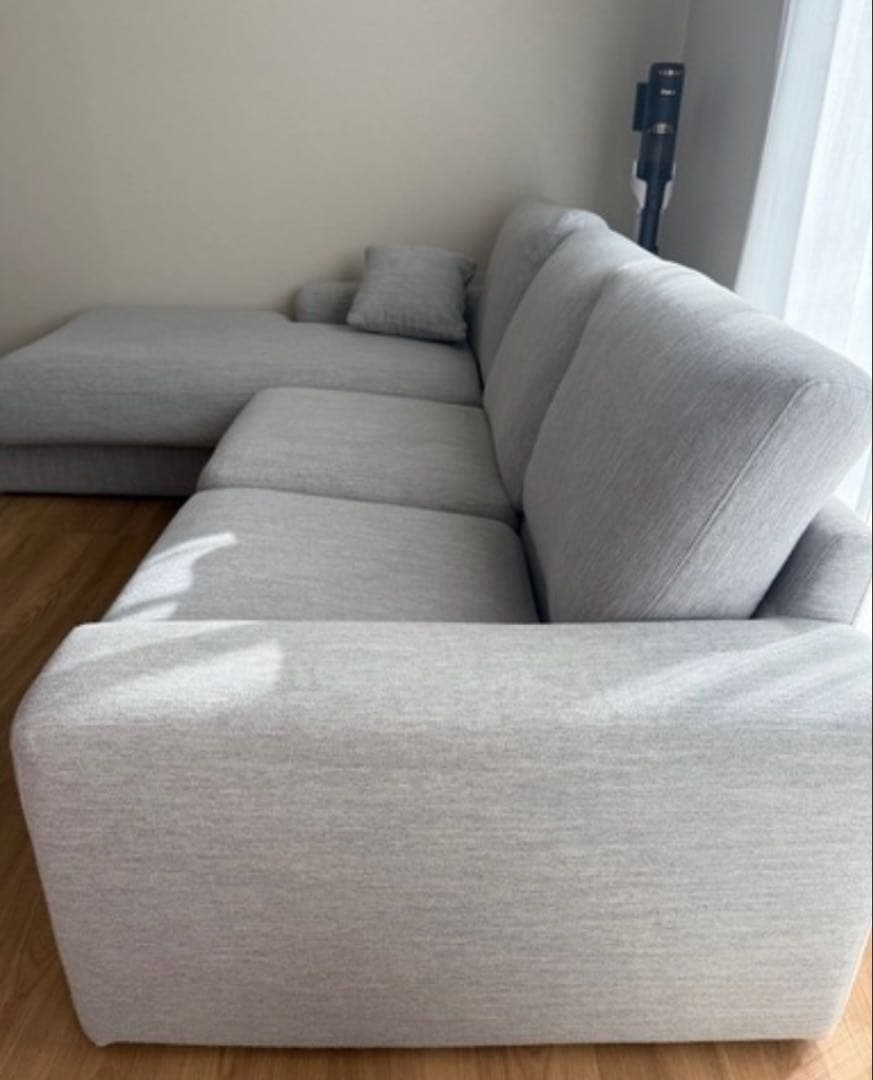 ニトリの布張りカウチソファ