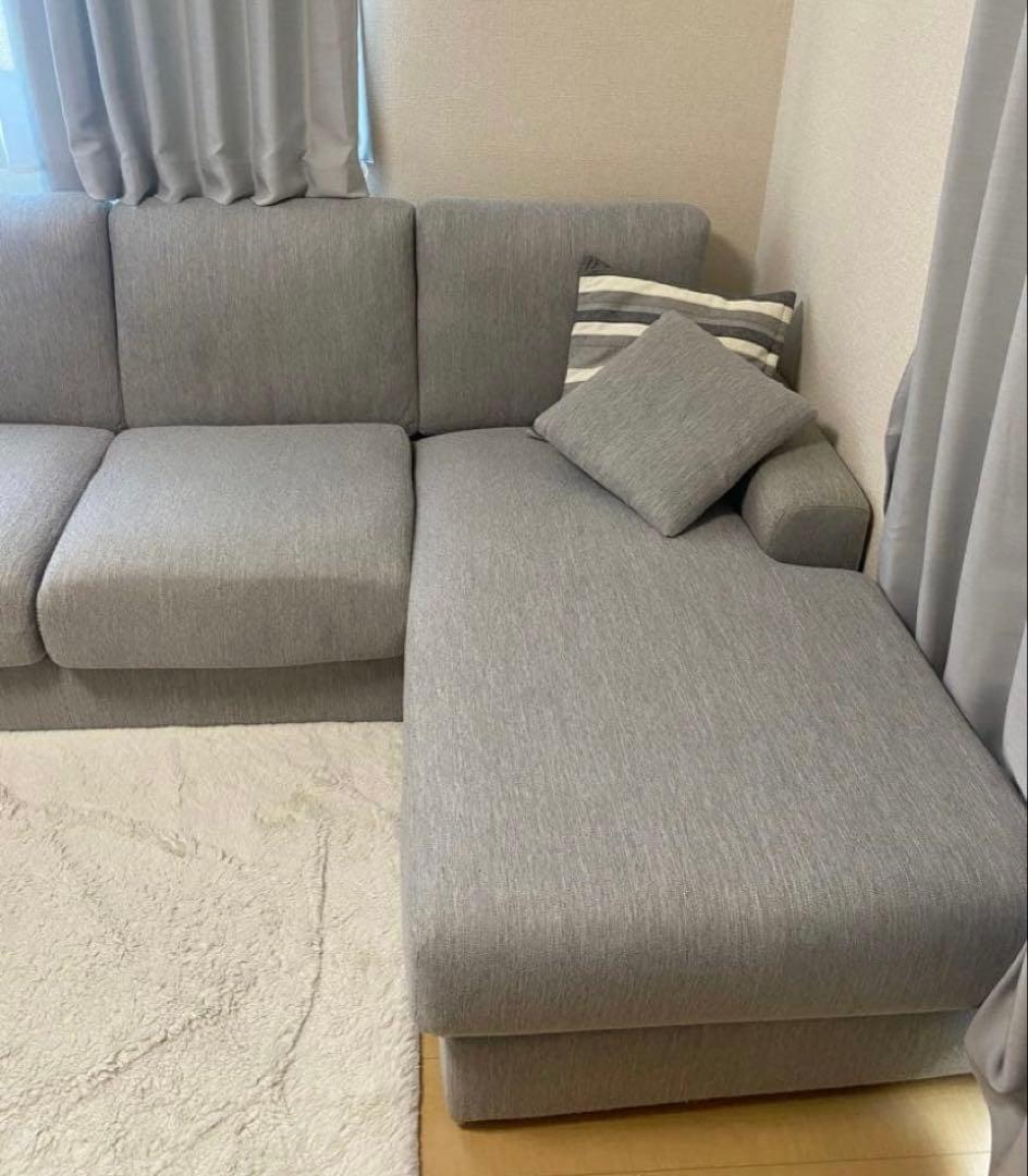 ニトリの布張りカウチソファ