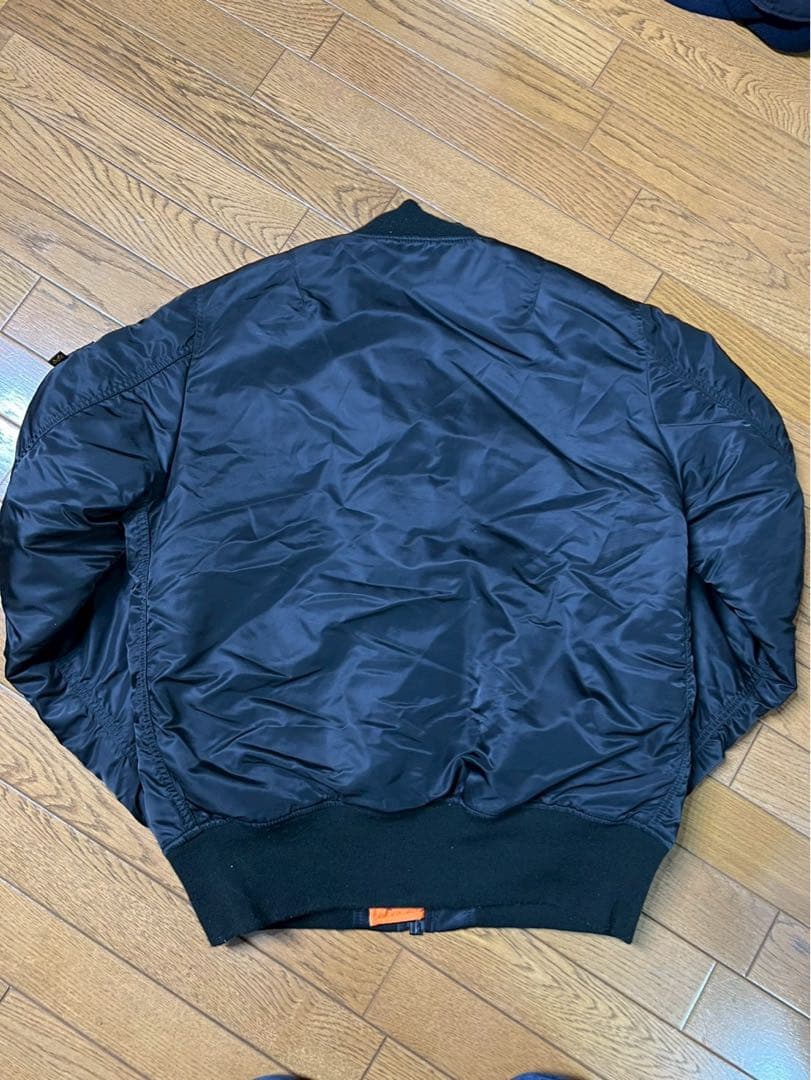 Alpha Industries MA-1 ジャケット