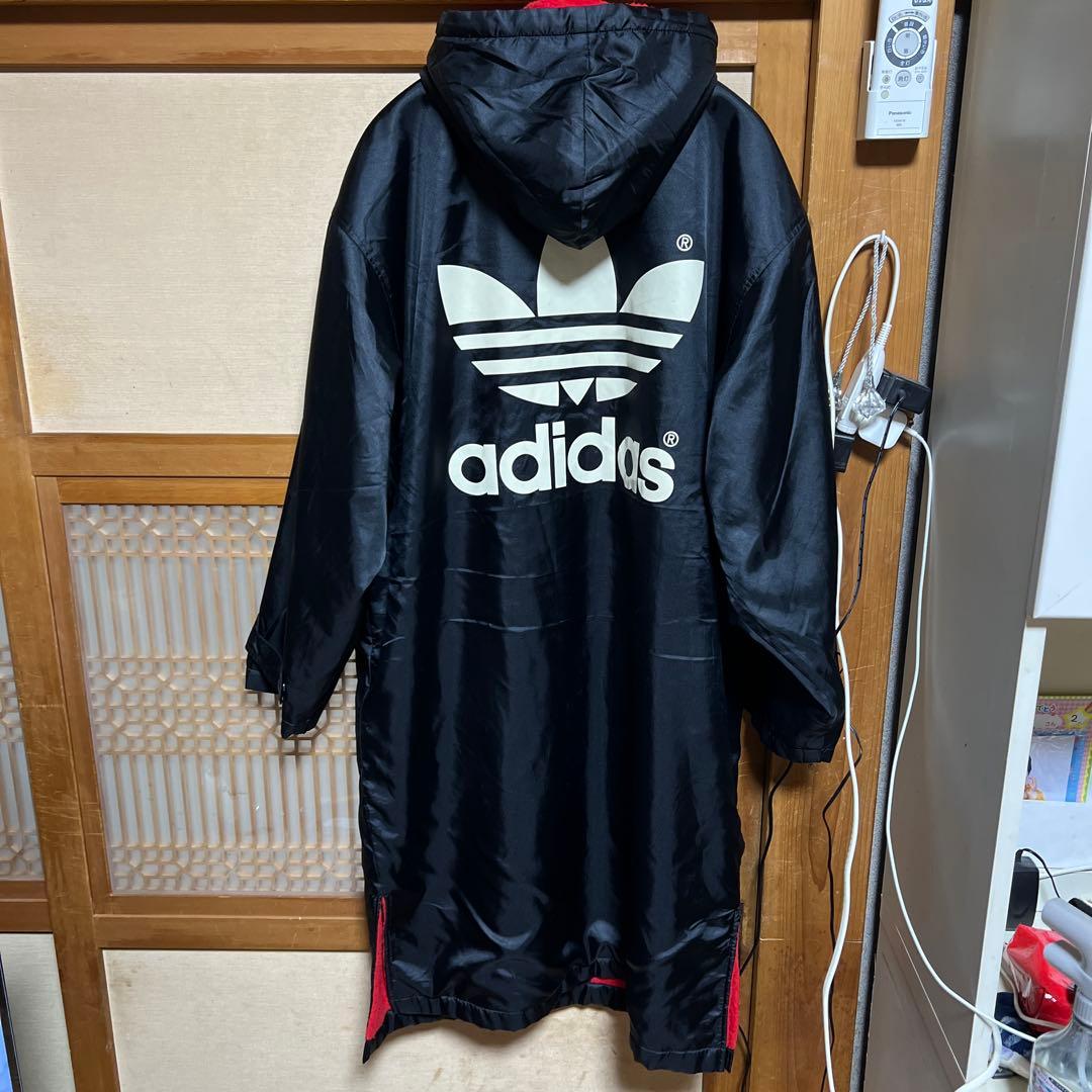 ヴィンテージ 古着 adidas アディダス ベンチコート デサント製　黒　赤
