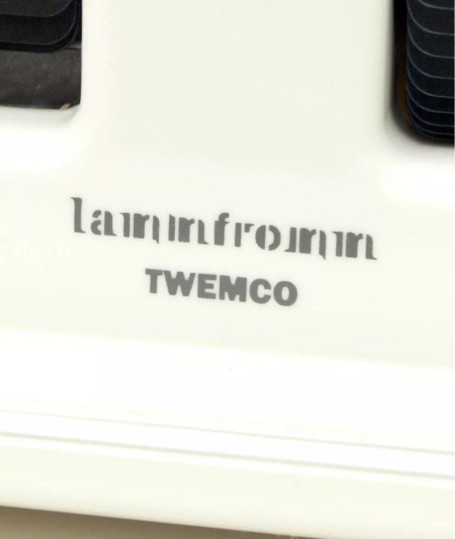 【新品／未開封・保証付き】奈良美智 パタパタクロック WALK ON ホワイト