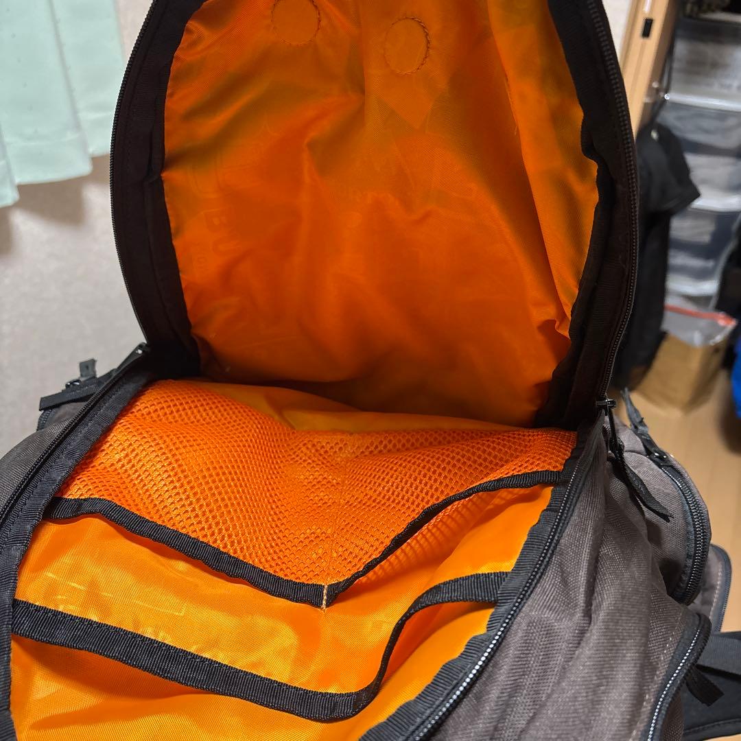 【美品】BURTON HIGH CASCADE BORD CAMP