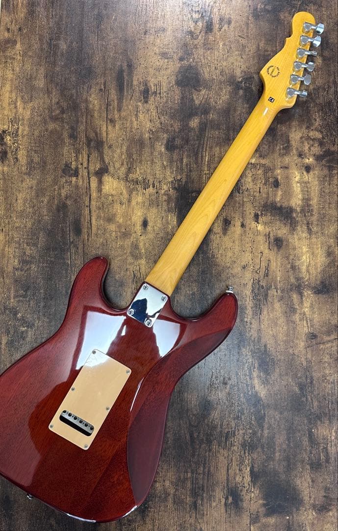 n*o様 G&L S-500 tribute series チェリーレッド スト