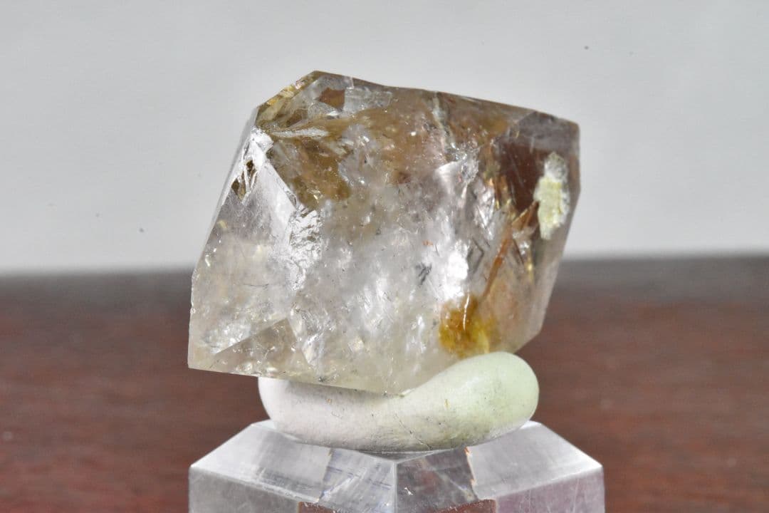 パキスタン スカルドゥ産 グリッドルチルインクォーツ ダブルターミネーション