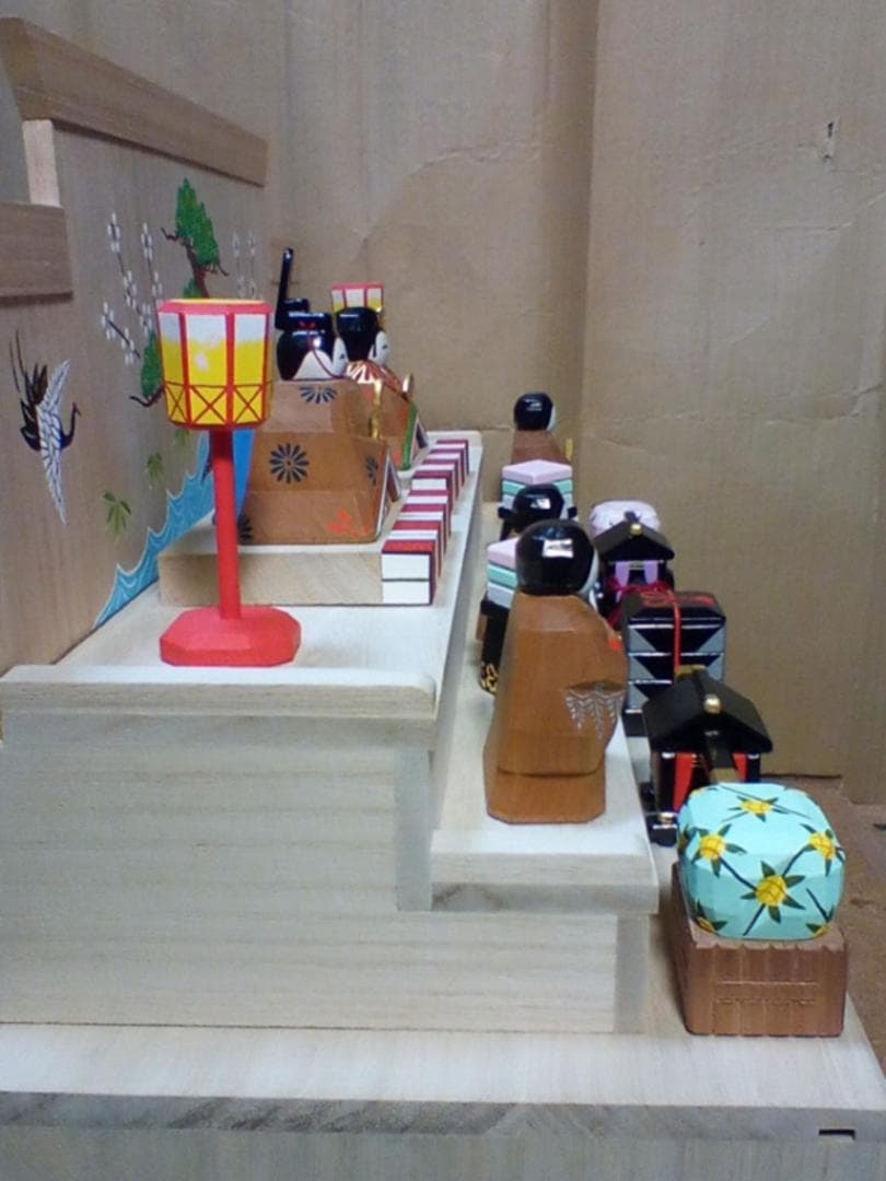 段雛(新品)　奈良一刀彫　特価(今年最終)