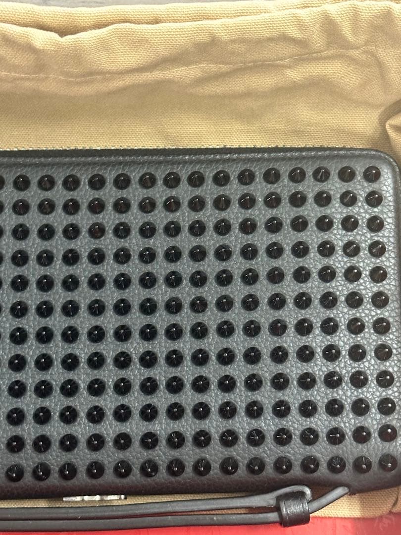 美品！Christian Louboutin パネトーネ　長財布