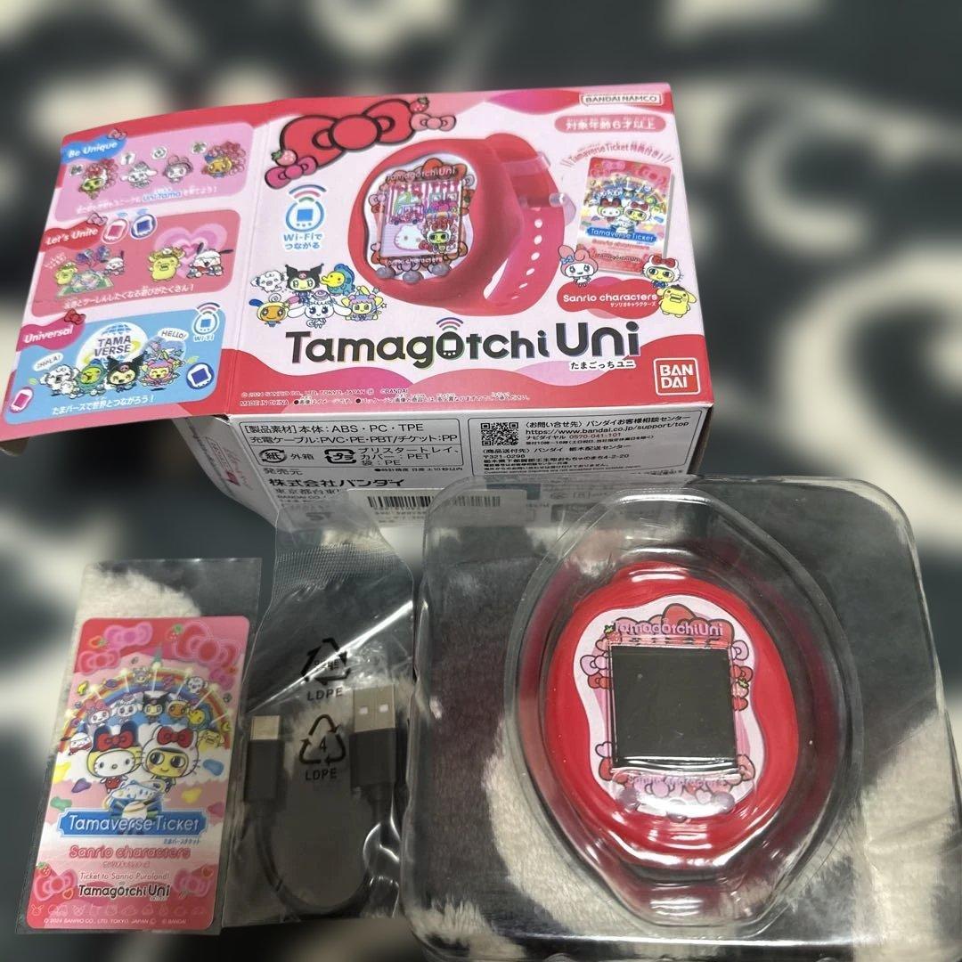 Tamagotchi Uni 赤 Sanrio 特典コードカード付き