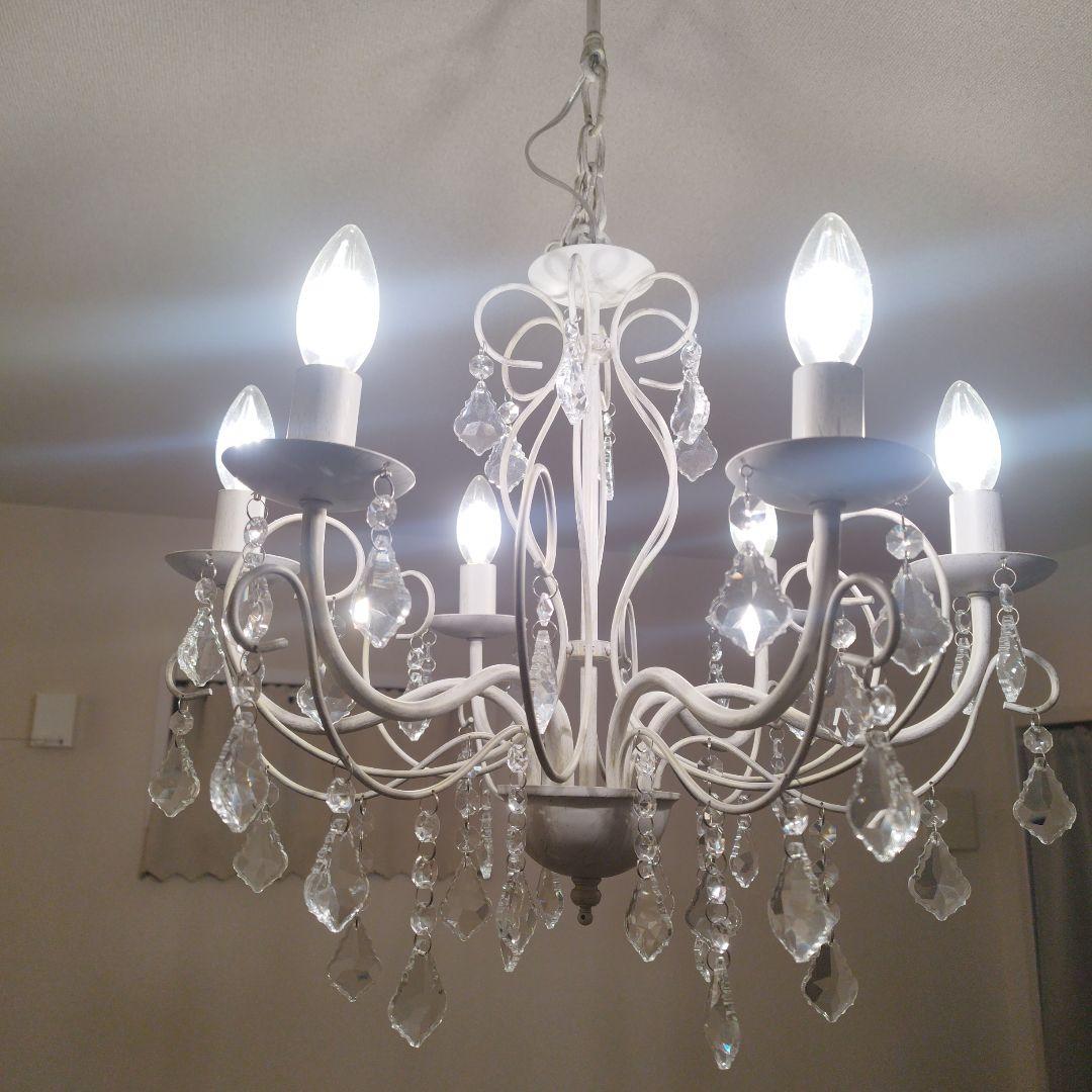 ホワイトシャンデリア 6灯 クリスタルビーズ
