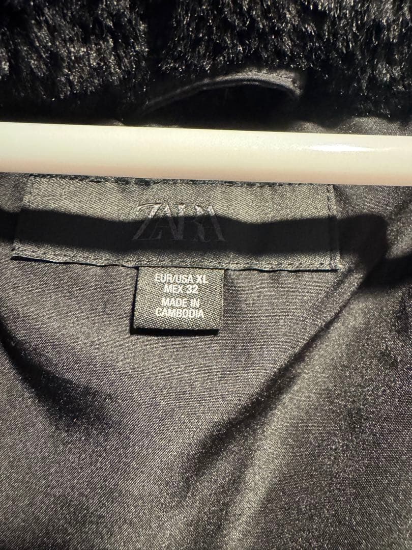 ZARA 撥水防風フード付きダウンジャケット　XL