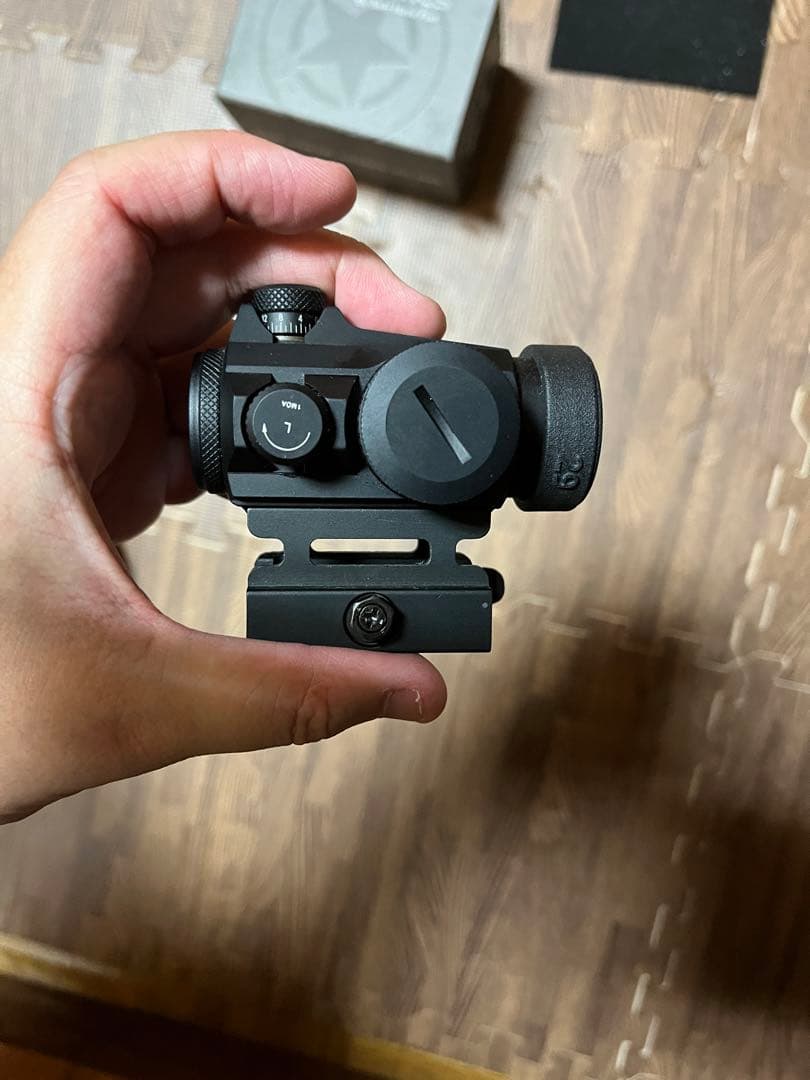 41pxモノリス、VectorOpticsMaverick 1x22 Genll