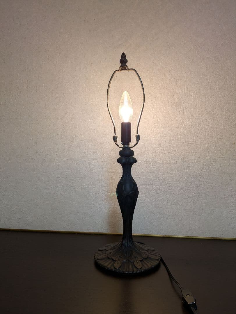 色鮮やかな花モチーフのハンドメイドステンドグラスランプ