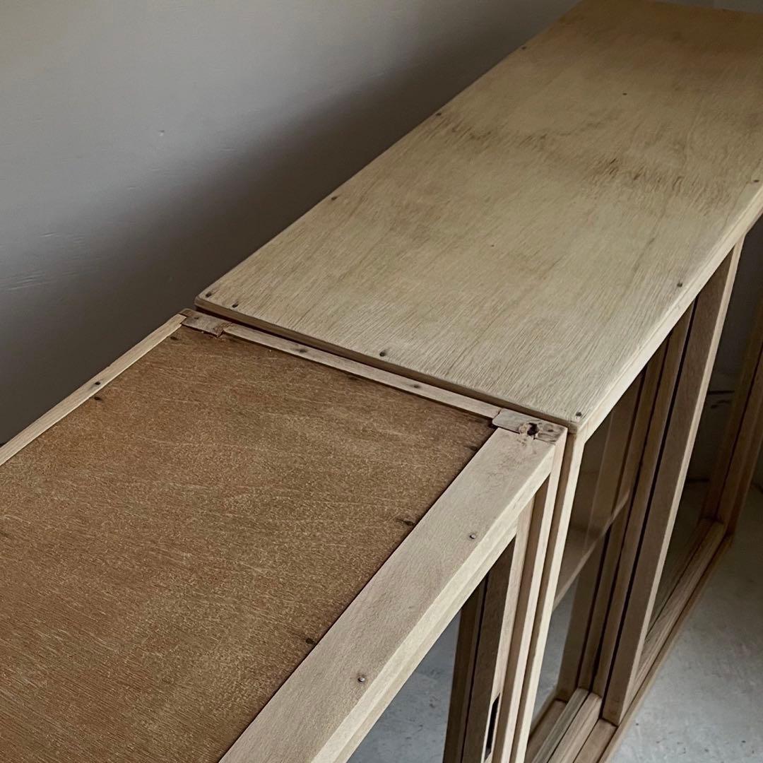 kinariさま専用　古い二段重ねのガラス戸棚　水屋箪笥　レトロ　食器棚