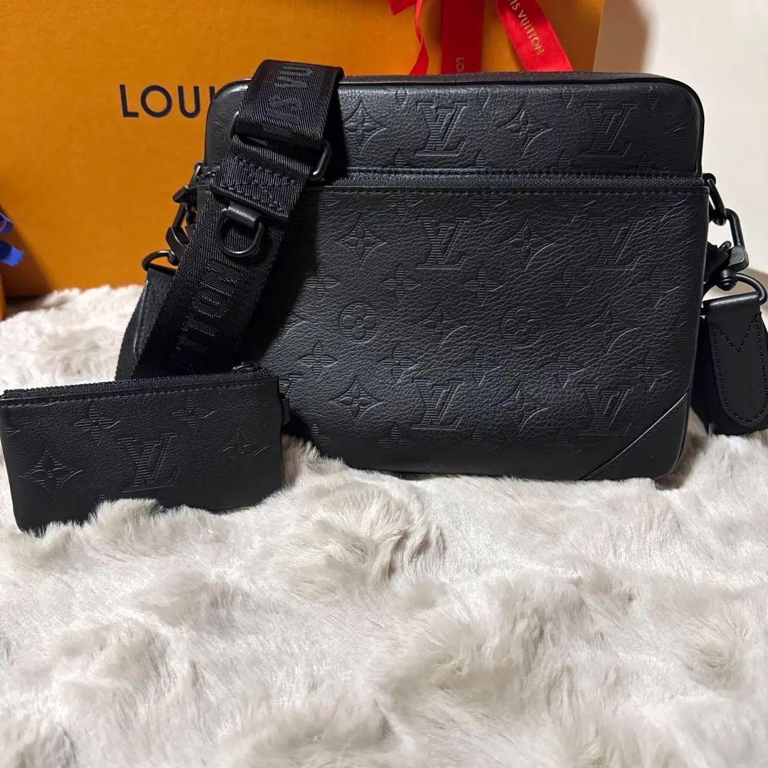 LOUIS VUITTONトリオ・メッセンジャー ショルダーバッグ M46602
