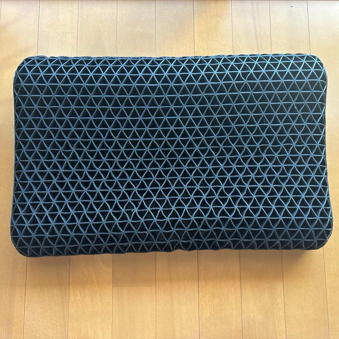 ヒツジのいらない枕 至極　付属枕カバー付