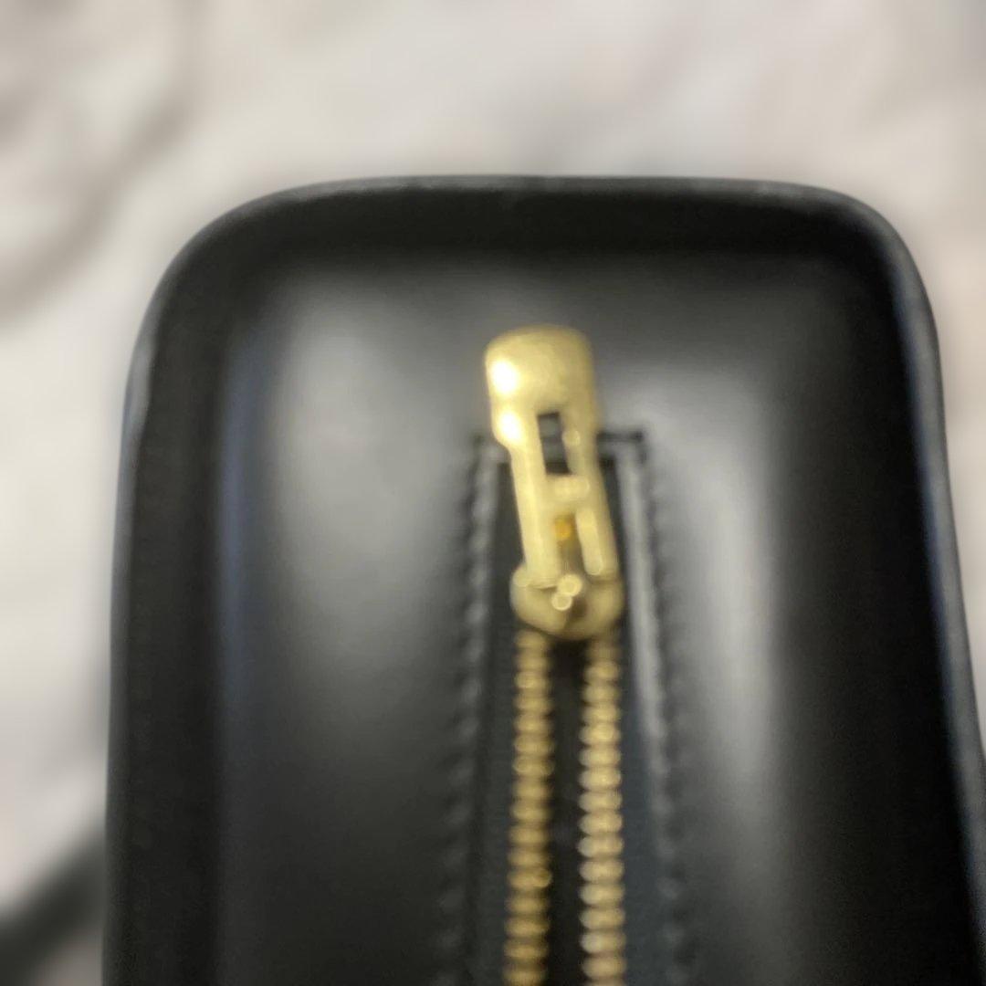 M*t様 ルイヴィトン　美品　ブラックエピレザーリュック