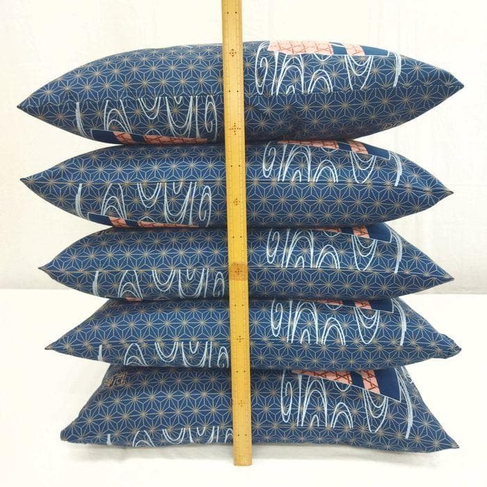 カバー付き座布団５枚セット 工場直販価格 銘仙判サイズ 55×59㎝ 綿わた使用