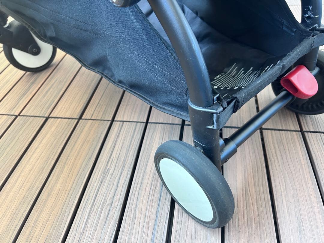 BABY ZEN YOYOベビーカー ベージュ（トープ）×黒フレーム