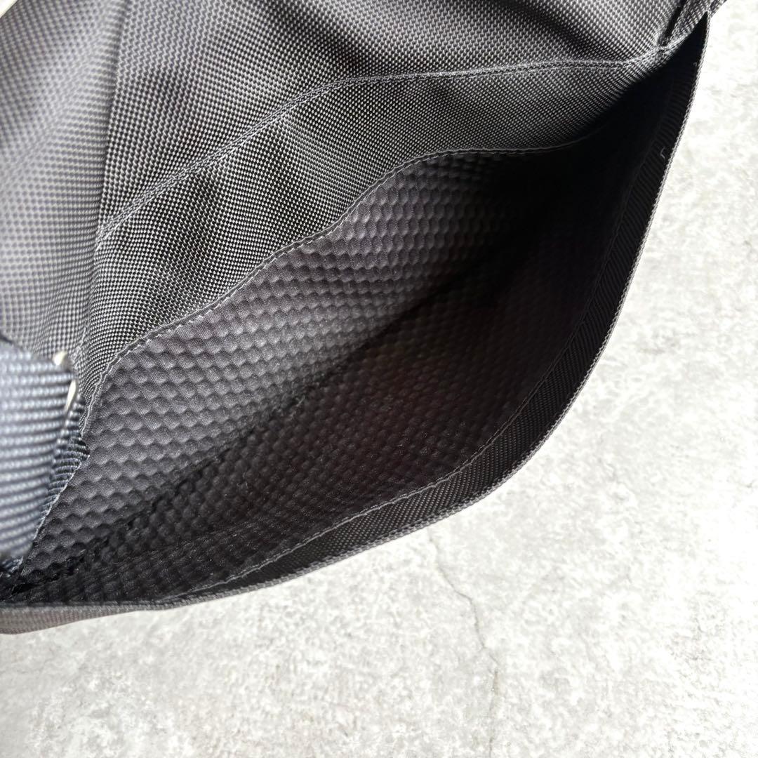 【極美品】TUMI ALPHA BRAVO メッセンジャー ショルダーバッグ