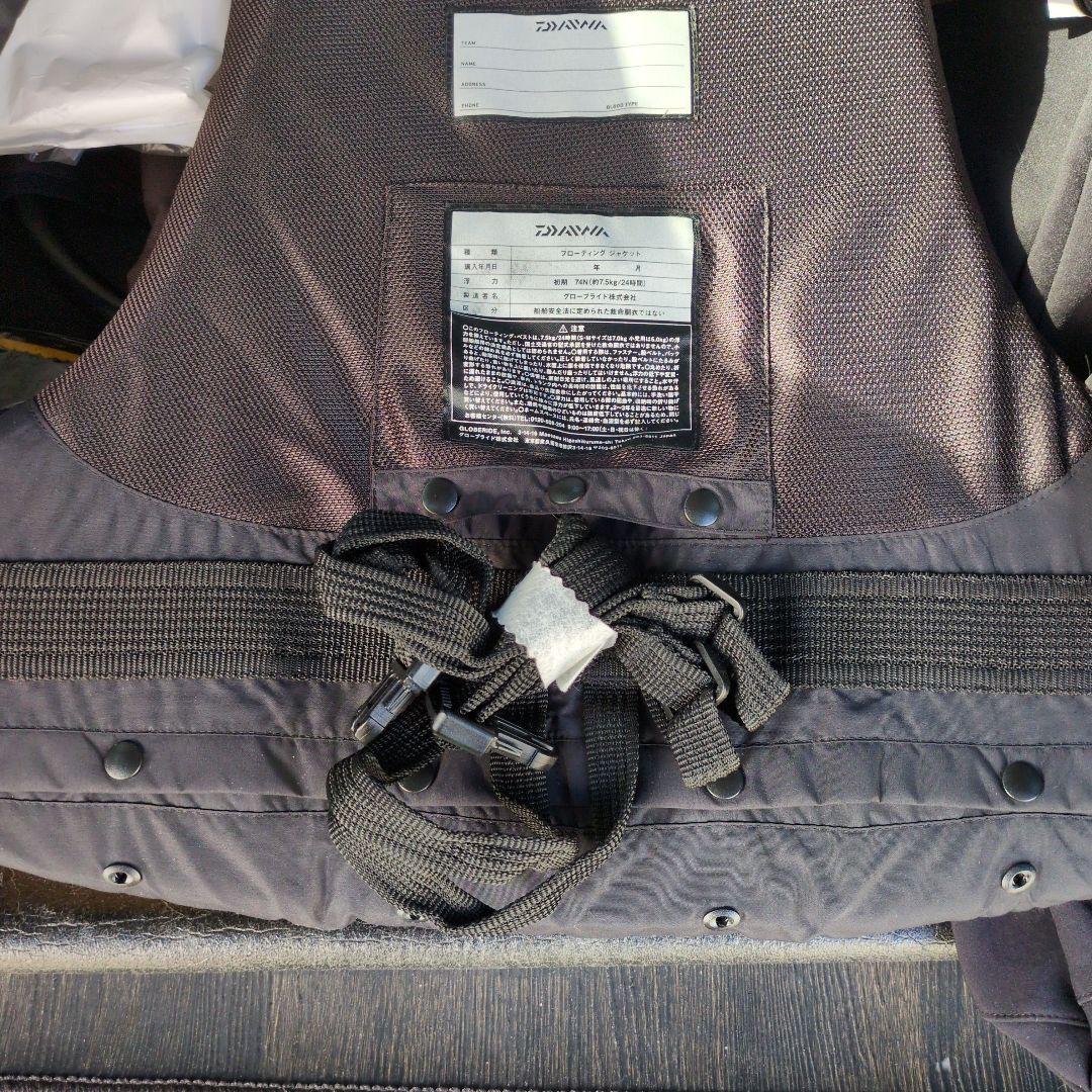 ア*ヤ様 Daiwa Tournament ライフジャケットM 黒/金ダイワ　ト