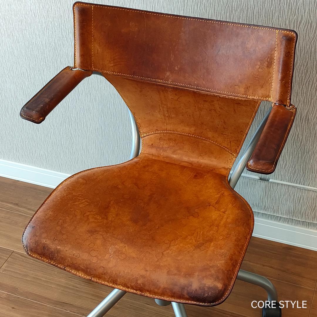 カリモク　デザインワークチェア　ヌメ革　回転式