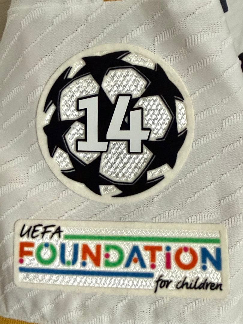 ジュード ベリンガム レアル・マドリード オーセンティック ユニフォーム