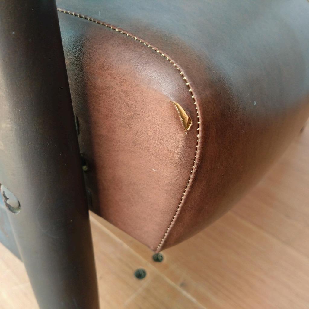 レトロモダン　１人掛けソファ　B