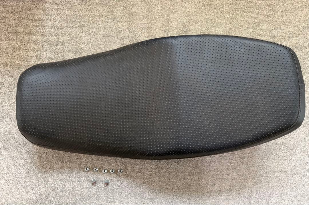 ワイズギア　SR400 ローダウンシート ('10〜'17モデル)