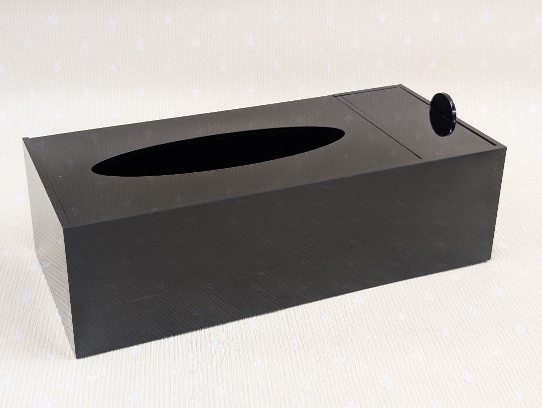 【CHANEL】 ブラックティッシュBOX小物入れとメイクブラシスタンドのセット