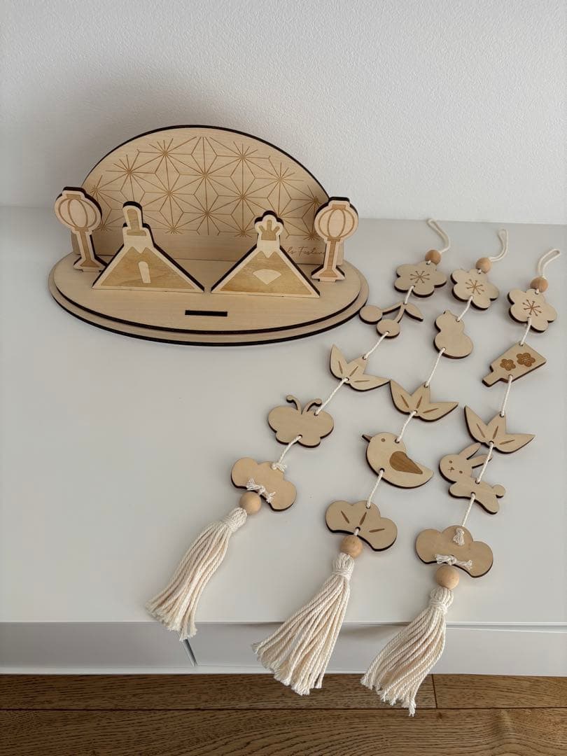 新品 The FLOW 木製フラット雛人形と吊るし雛3本セット