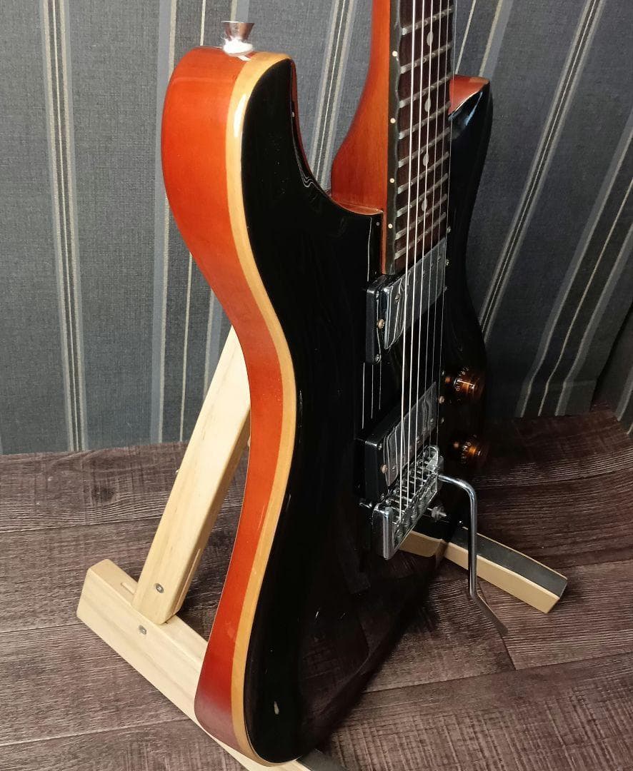 薄ボディ　PRS風 セットネック ストラト　ST　黒 エレキギター 　トレモロ