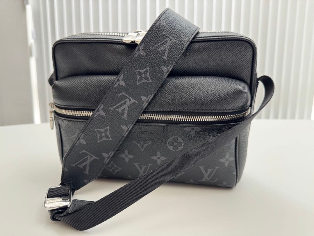 【極美品】ルイヴィトン　アウトドア・メッセンジャー PM ノワール