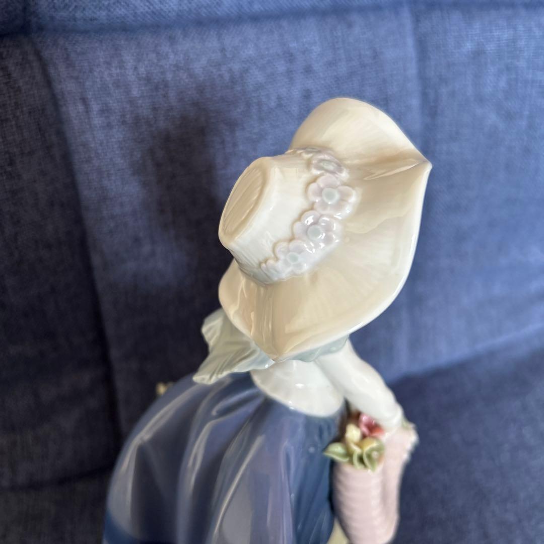 リヤドロ　少女　花かご　美品