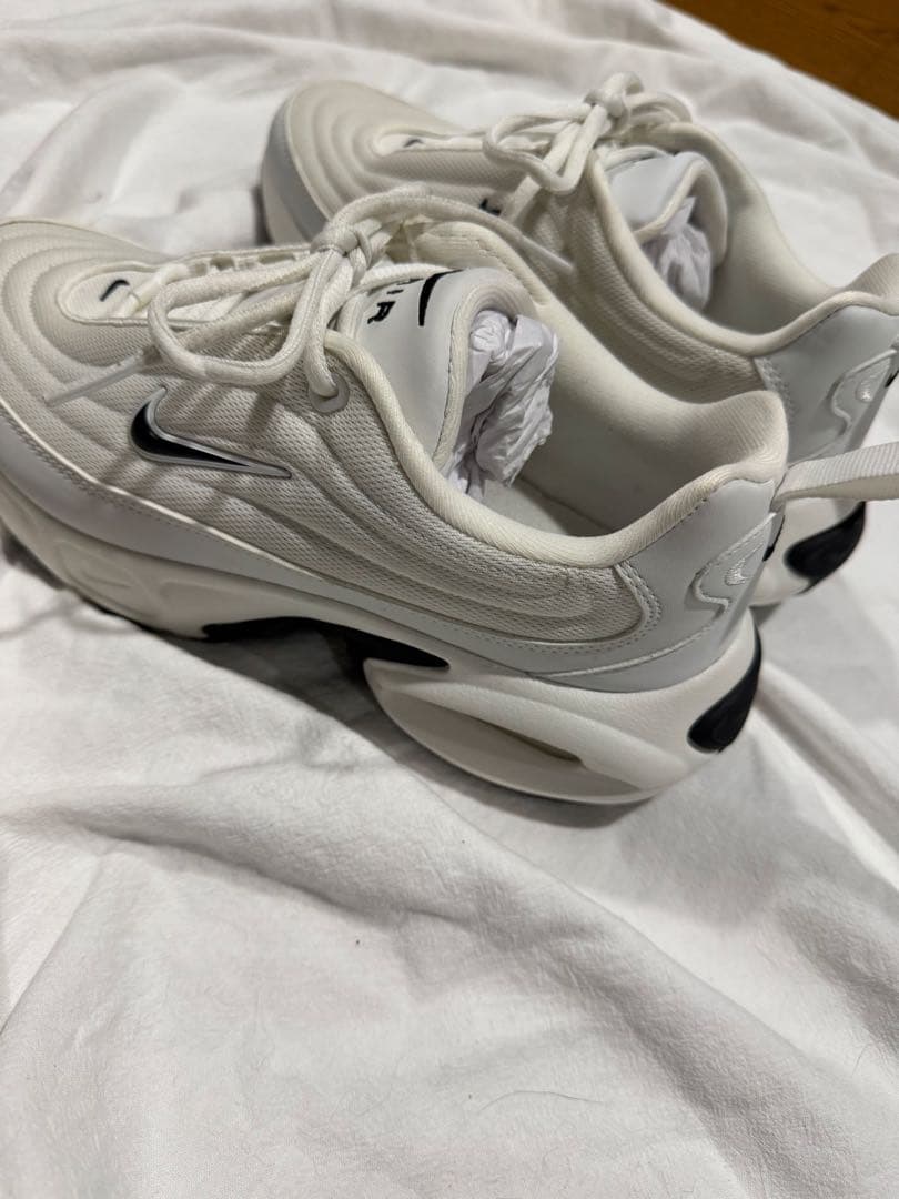 NIKE ナイキ　エアマックス　AIRMAX PORTAL 24.5