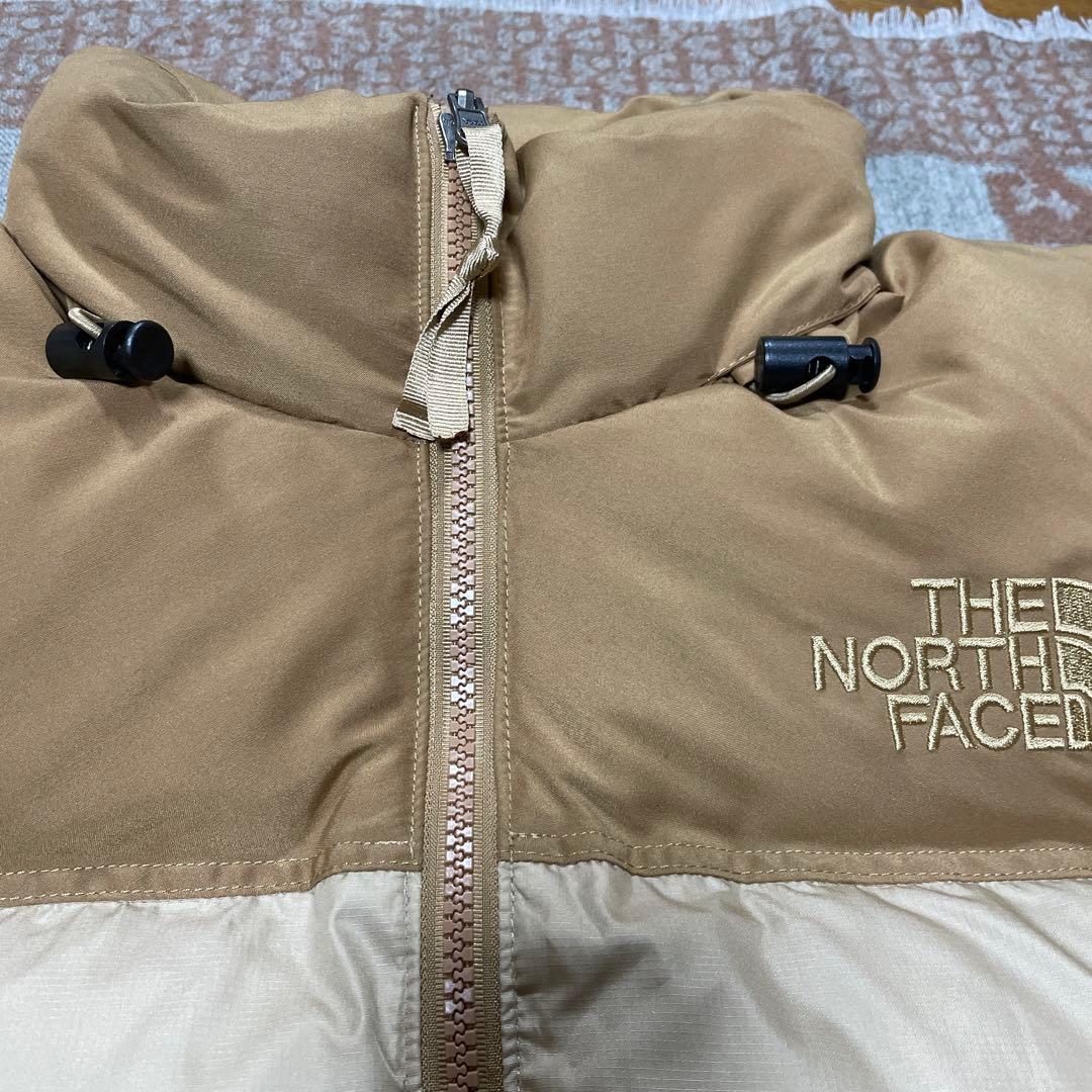 ザノースフェイス　ダウンジャケット　ダウン　ベージュ
