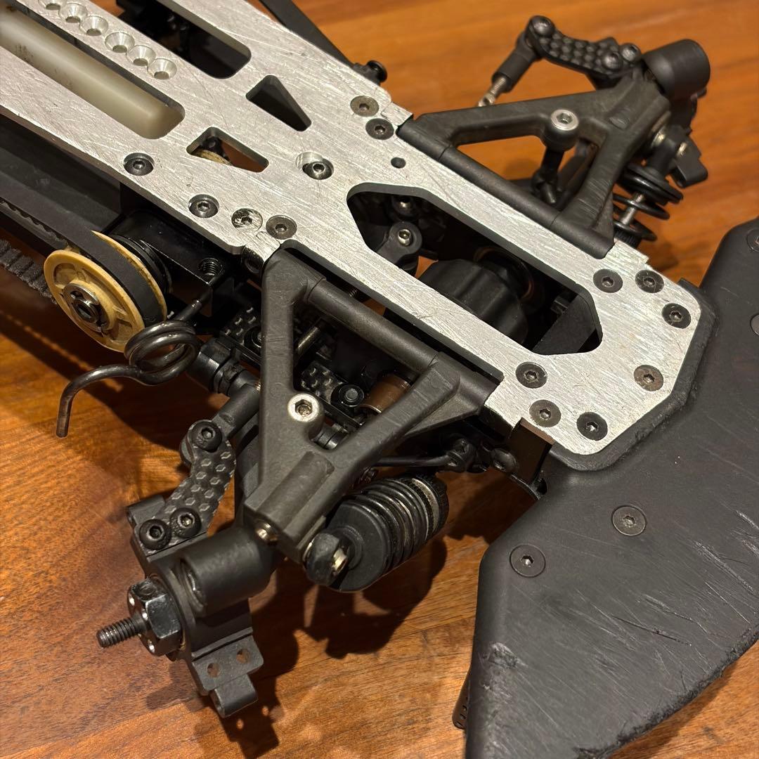 t*2様 INFINITY IF15 1/10GP ツーリングカーシャーシ