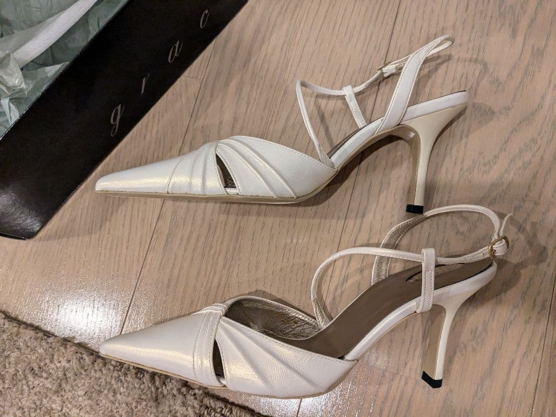 カルミア　STRAWBERRY-FIELDS grace 白　パンプス　花