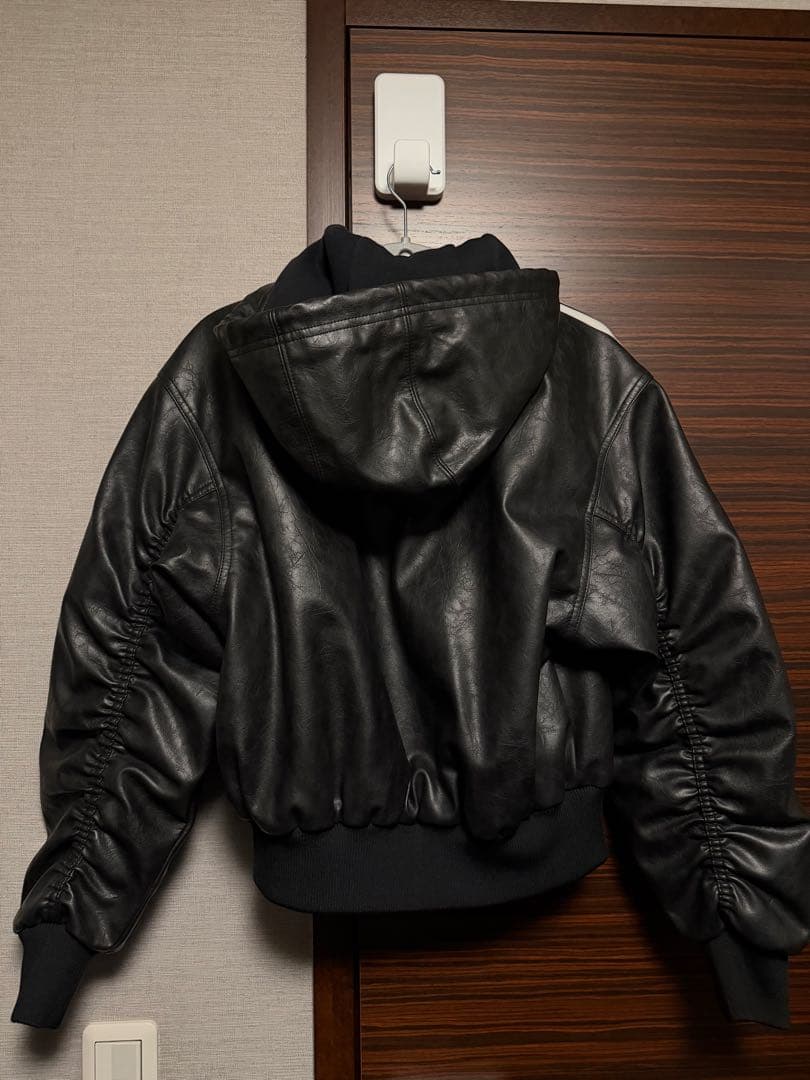 adidas originals ADILENIUM フェイクレザージャケット