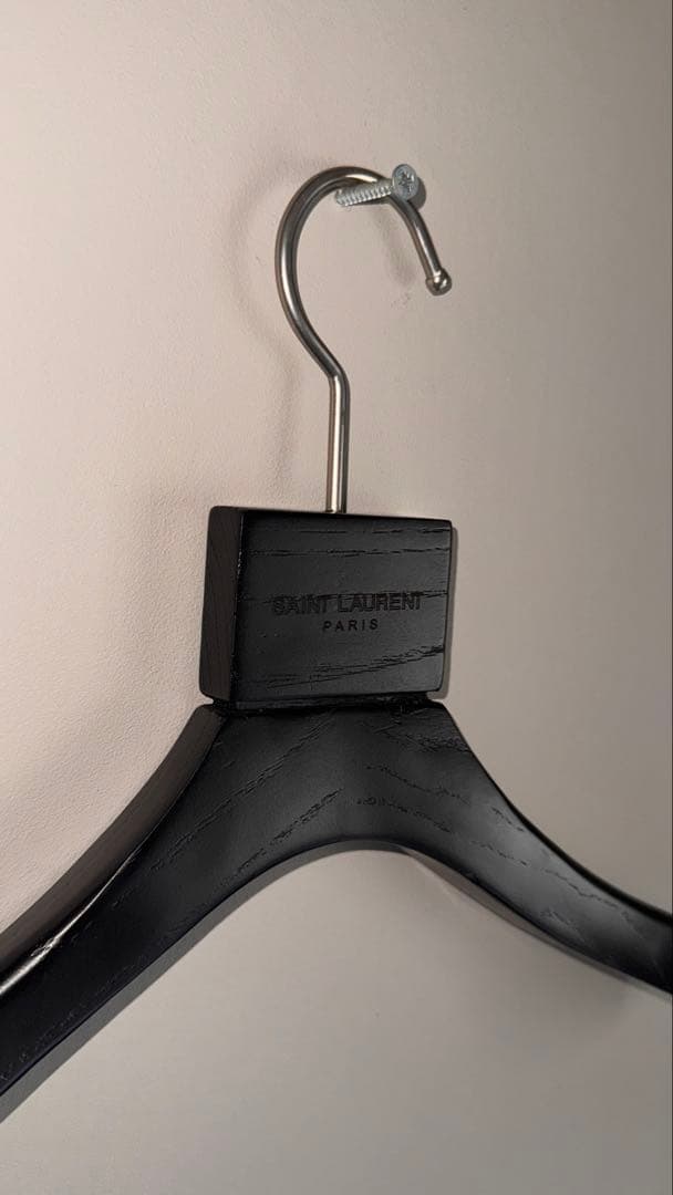 SAINT LAURENT 黒木製ハンガー　非売品