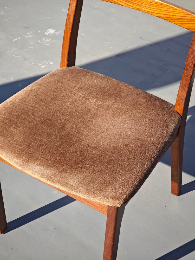 ヴィンテージ　木製ダイニングチェア　チーク