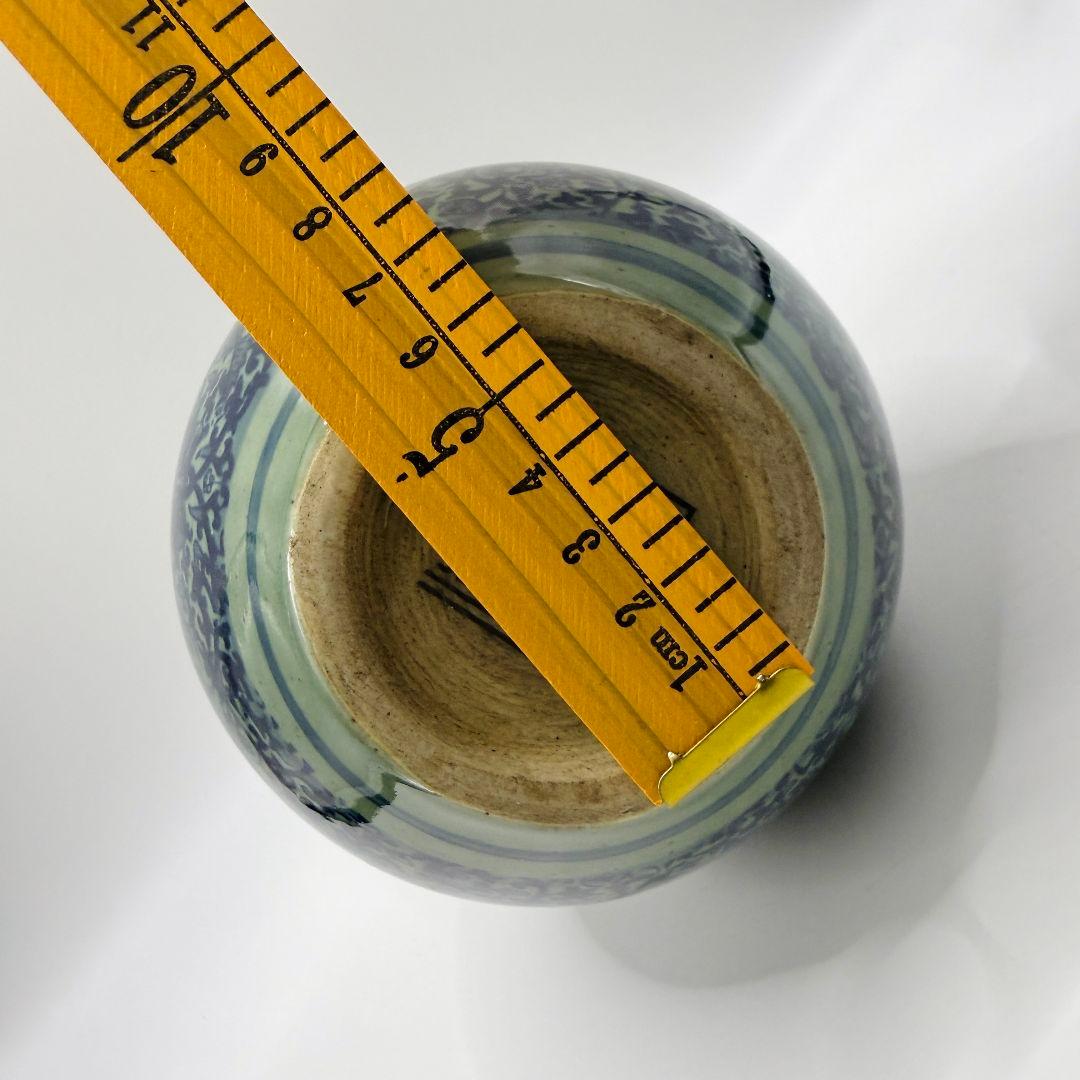 R105 緑釉が枝に絡みつく 花瓶（かびん）陶磁器 アンティーク