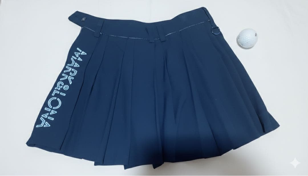 プリーツがとっても可愛い✨️マーク＆ロナ レディース スカート