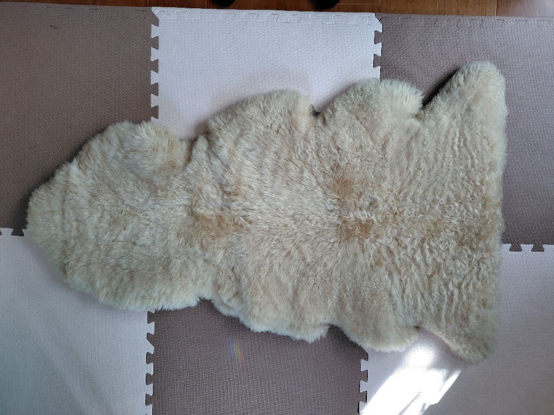 ムートンラグ　オーストラリア産羊毛・クリーム色　2枚セット