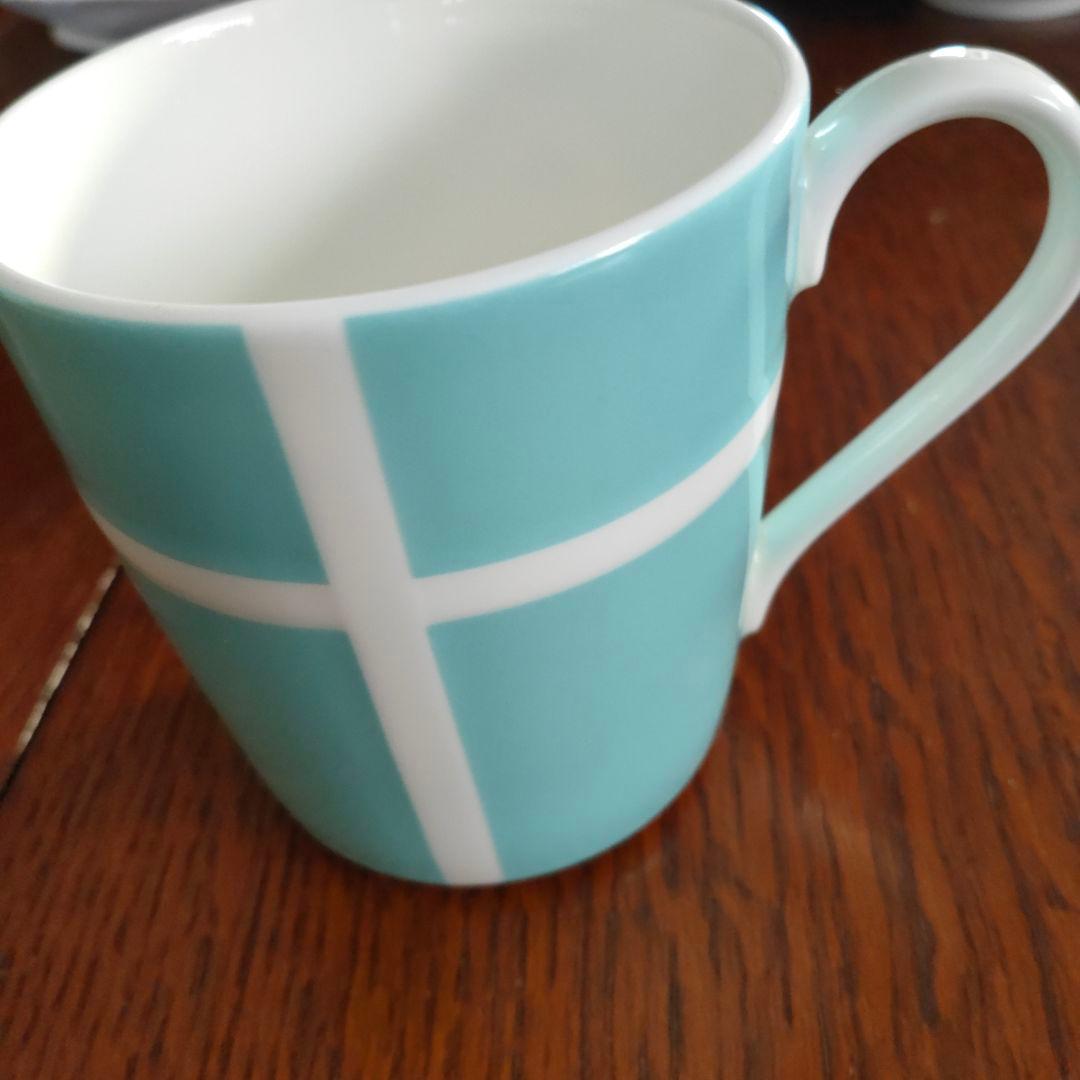 マナ　　ティファニー　Tプレート　ボール　マグカップ・セットで