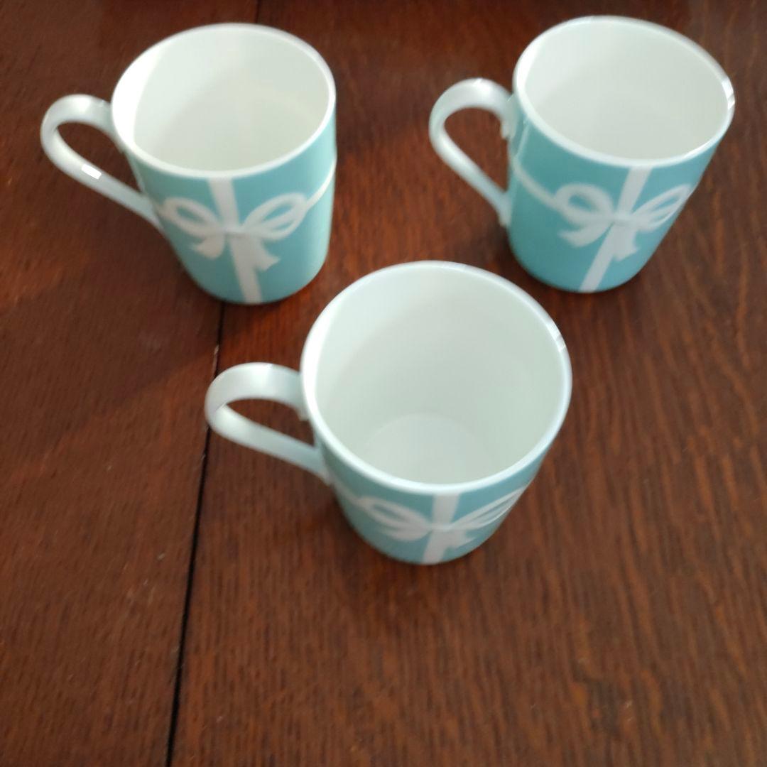 マナ　　ティファニー　Tプレート　ボール　マグカップ・セットで